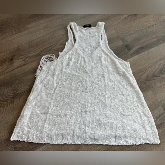 VICI dolls woven distressed knit tank top Ivory large - Picture 7 of 12